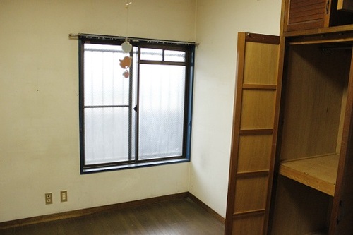 オシャレなウォールシェルフ