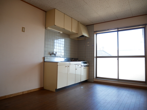 ポイントカラーで明るいお部屋