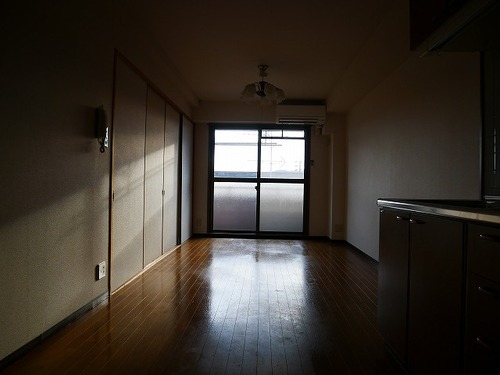 印象一新。明るく広々としたお部屋へ