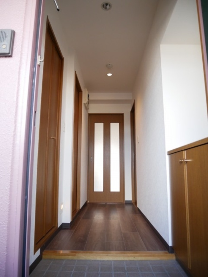 温かみもあり、シックな空間へ