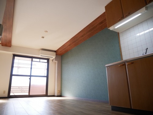 印象一新。明るく広々としたお部屋へ