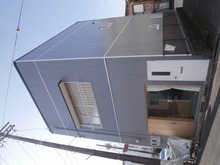 リノベーション前の建物を生かした外観塗装