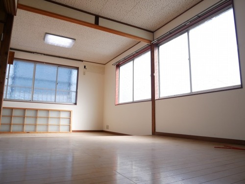 全体の色味を統一し、優しい雰囲気の内装へ