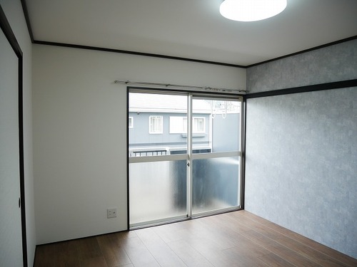 和室を2部屋とも洋室に!爽やかな雰囲気の2DK