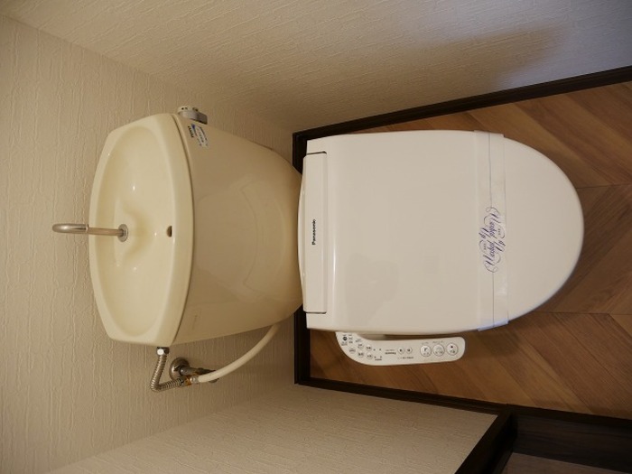 和室を2部屋とも洋室に!爽やかな雰囲気の2DK