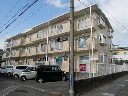 色を統一し引き締まった印象に。