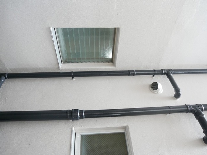 色を統一し引き締まった印象に。