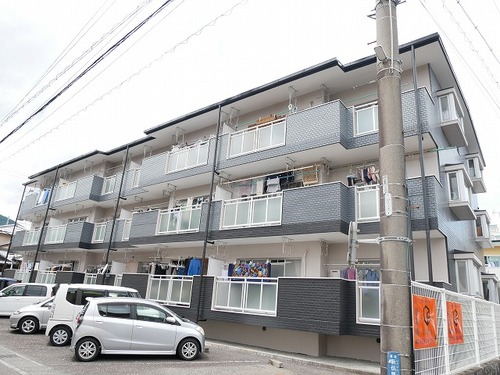 色を統一し引き締まった印象に。