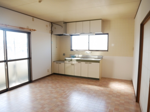 あたたかみのあるお部屋になりました♪