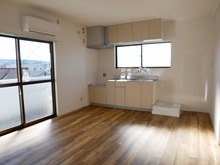 あたたかみのあるお部屋になりました♪