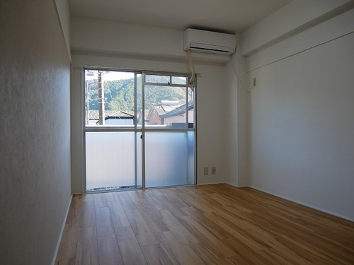 明るい印象のお部屋に大変身しました!