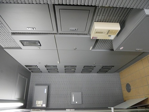 ブラック×ブラウンでシンプルモダンに☆