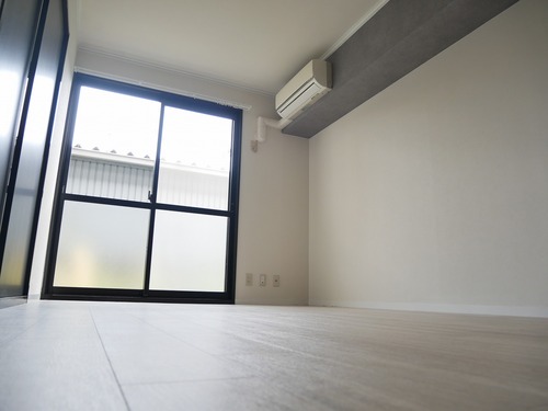 グレーを基調したシックで落ち着いた空間になりました★