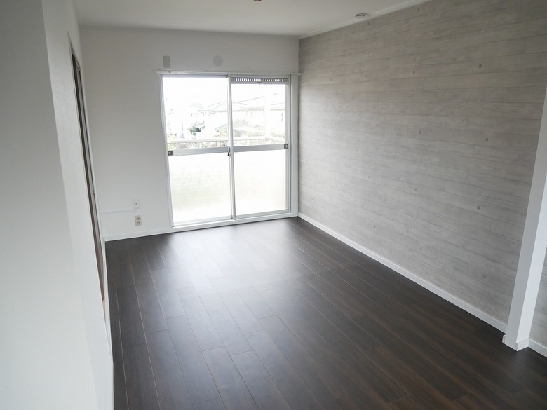 2DKから開放感のある1LDKへリフォーム★